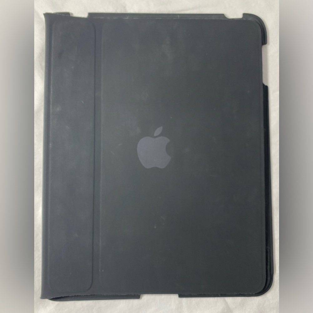 APPLE • Authentic • iPad Cover • Black • Used condition